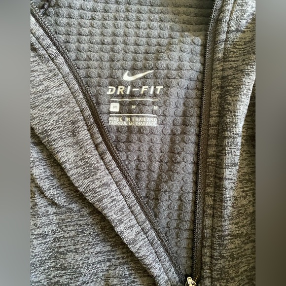 Nike top sz: M - Picture 3 of 3